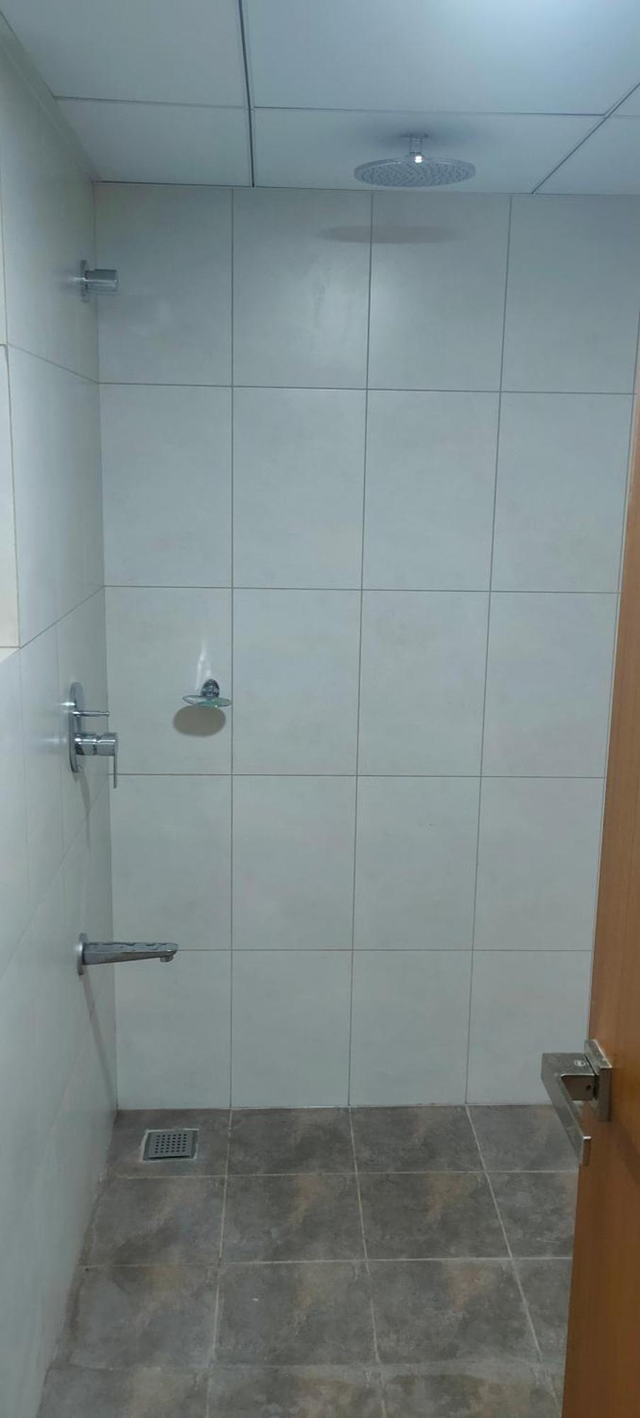 Luxurious Apartment With A Pool And Gym Near Trivandrum Railway Station Thiruvananthapuram Exteriör bild