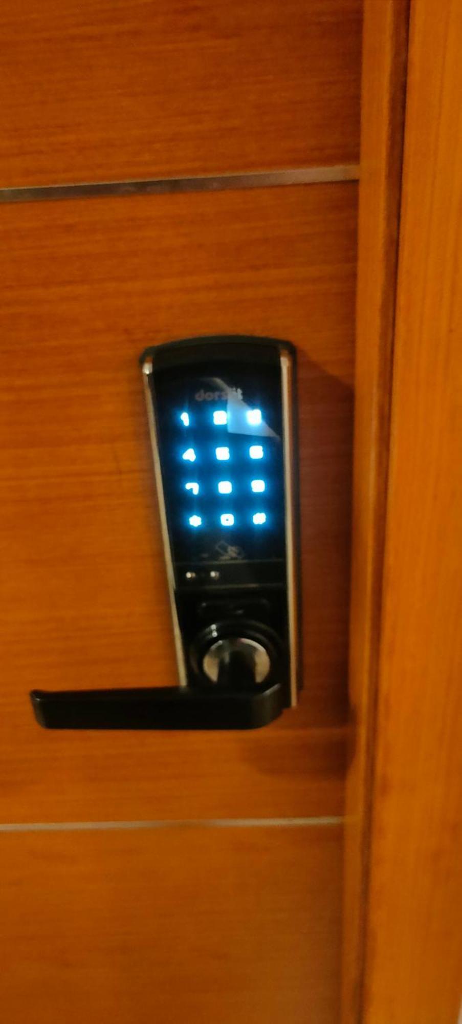 Luxurious Apartment With A Pool And Gym Near Trivandrum Railway Station Thiruvananthapuram Exteriör bild