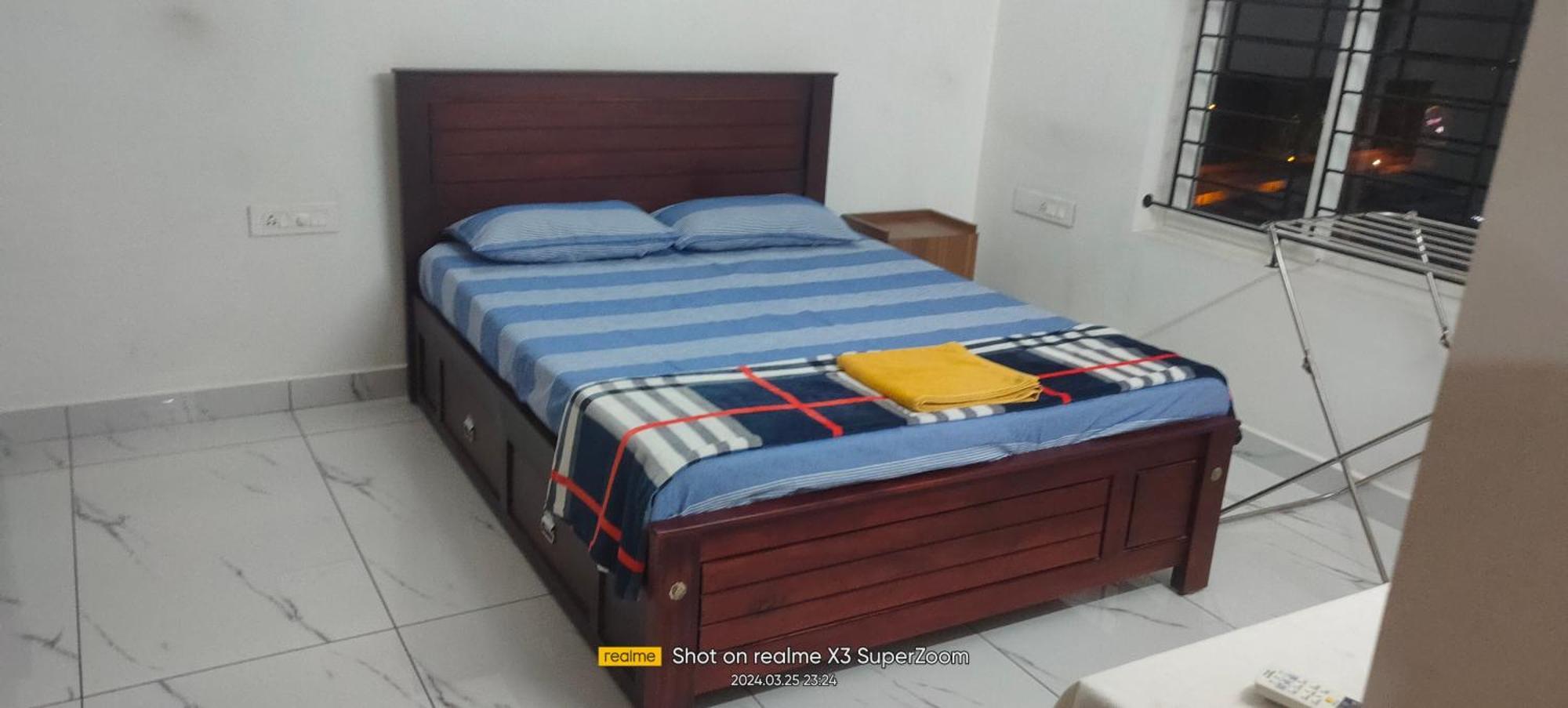 Luxurious Apartment With A Pool And Gym Near Trivandrum Railway Station Thiruvananthapuram Exteriör bild